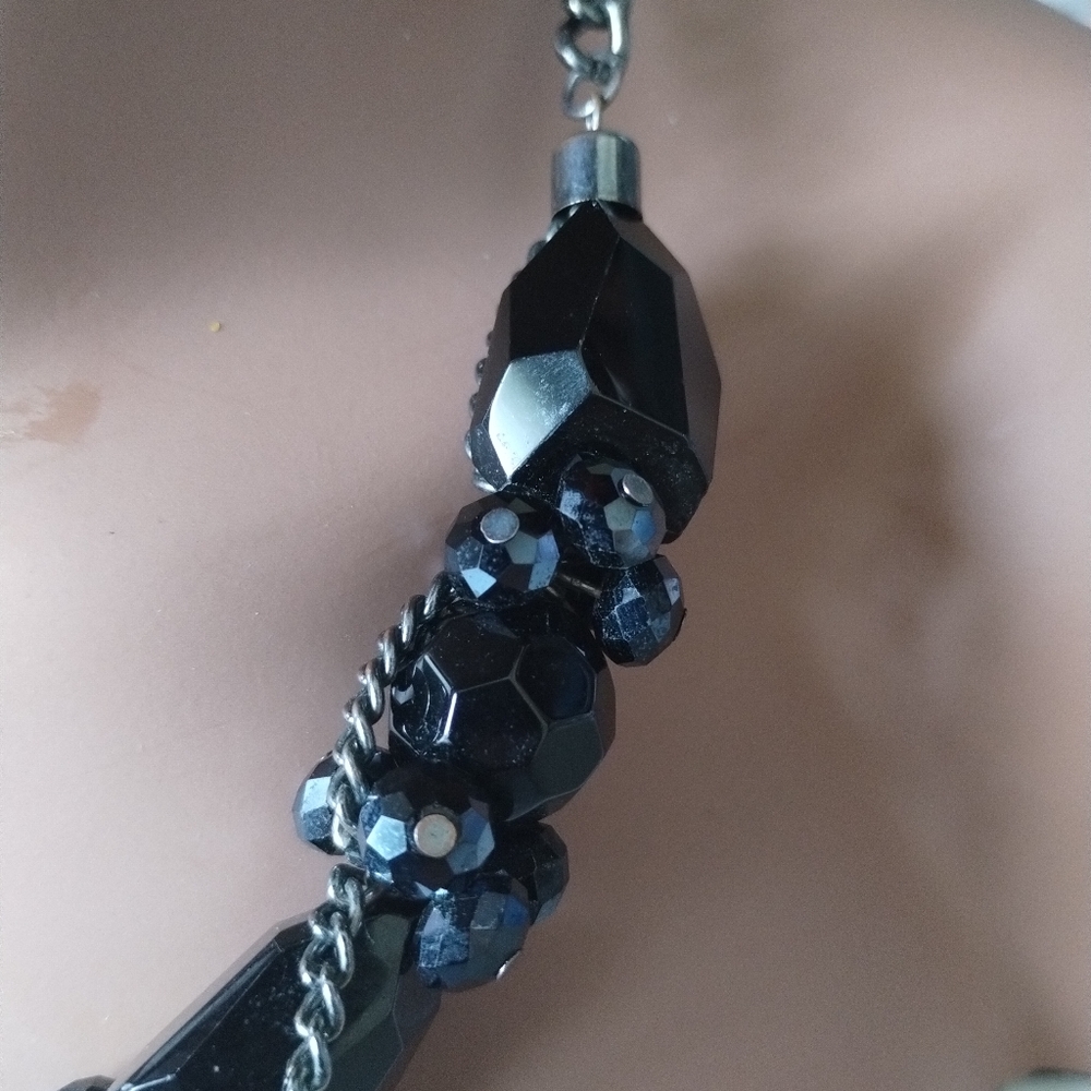 **Preowned Chunky Black Beaded Necklace on Silver Chain 🖤📿** - Picture 4 of 11